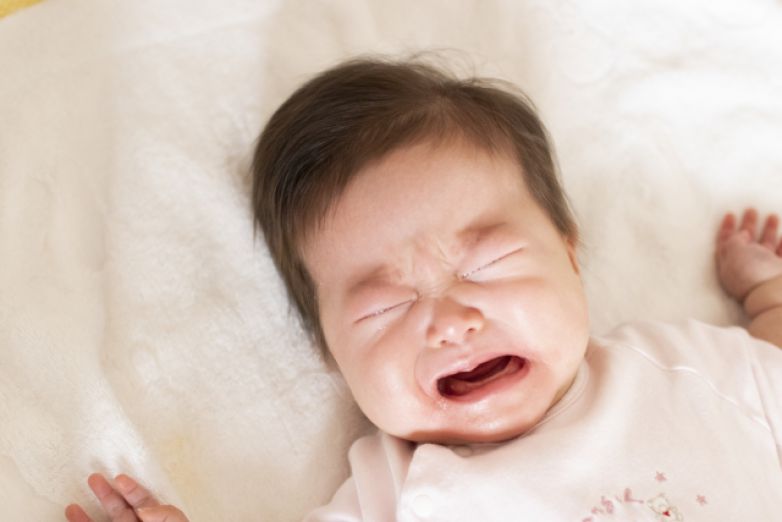 【厚生労働省】赤ちゃんが泣き止まないを画像で分かりやすく解説！